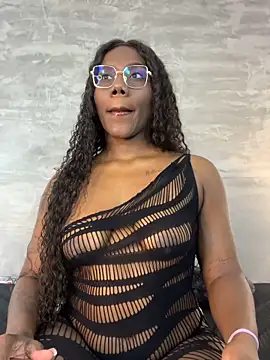 Alaia Colins online show from 10, 6, 2026