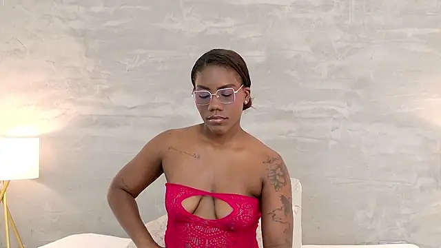 Snapshot of Alaia_Colins chatting on 9, 7, 2026 Alaia Colins online show from 9, 7, 2026