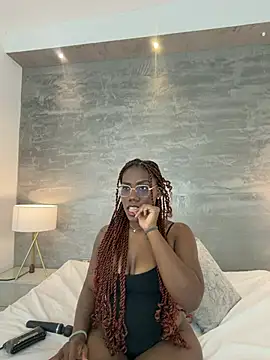 Snapshot of Alaia_Colins chatting on 28, 7, 2026 Alaia Colins online show from 28, 7, 2026