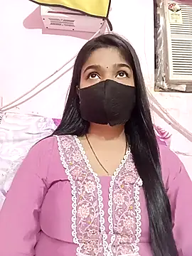 Snapshot of Simran-001 chatting on 3, 10, 2025 Simran-001 online show from 3, 10, 2025