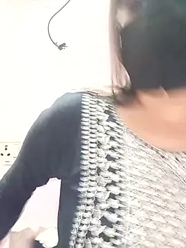 Snapshot of Simran-001 chatting on 10, 6, 2026 Simran-001 online show from 10, 6, 2026