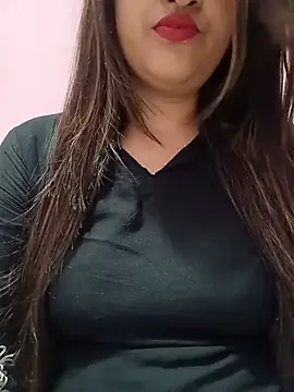 Snapshot of Simran-001 chatting on 5, 7, 2026 Simran-001 online show from 5, 7, 2026