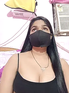 Snapshot of Simran-001 chatting on 3, 10, 2025 Simran-001 online show from 3, 10, 2025
