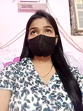 Snapshot of Simran-001 chatting on 10, 9, 2025 Simran-001 online show from 10, 9, 2025