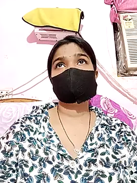 Snapshot of Simran-001 chatting on 5, 10, 2025 Simran-001 online show from 5, 10, 2025
