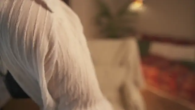 Sofa 01 online show from 19, 4, 2026