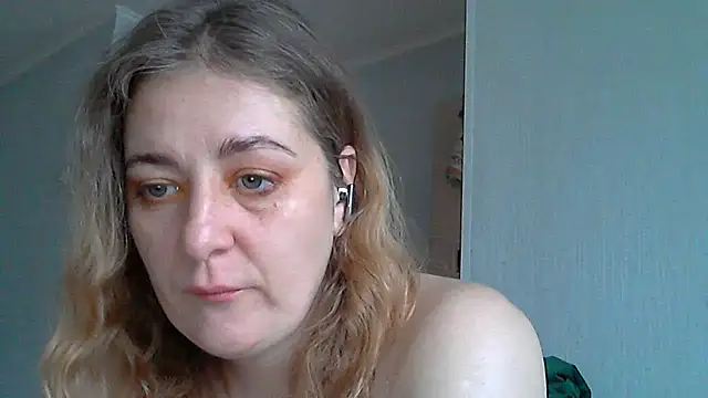 Snapshot of WriterInna44 chatting on 18, 3, 2025 WriterInna44 online show from 18, 3, 2025