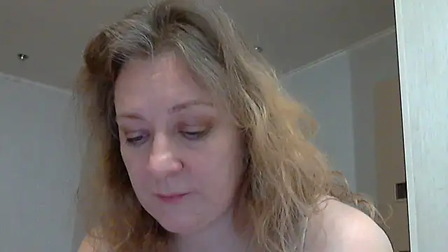 Snapshot of WriterInna44 chatting on 12, 2, 2025 WriterInna44 online show from 12, 2, 2025