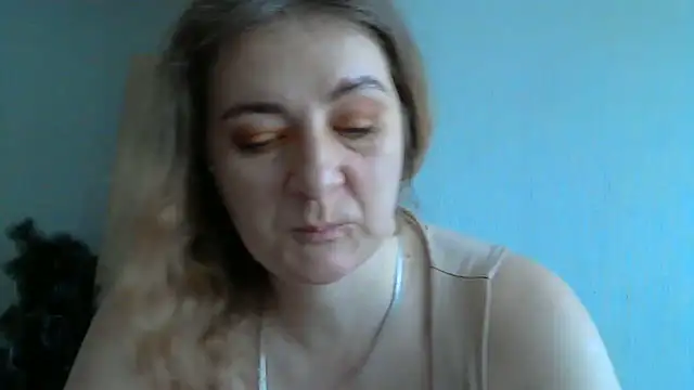 Snapshot of WriterInna44 chatting on 18, 3, 2025 WriterInna44 online show from 18, 3, 2025