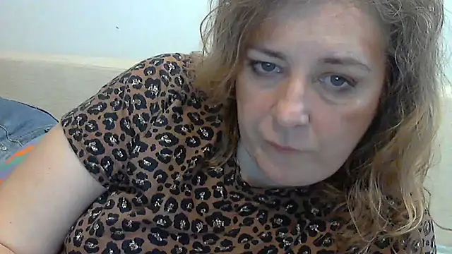 Snapshot of WriterInna44 chatting on 27, 2, 2025 WriterInna44 online show from 27, 2, 2025
