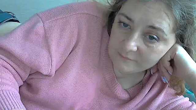 Snapshot of WriterInna44 chatting on 28, 2, 2025 WriterInna44 online show from 28, 2, 2025