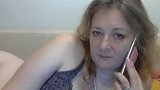 Snapshot of WriterInna44 chatting on 15, 2, 2025 WriterInna44 online show from 15, 2, 2025