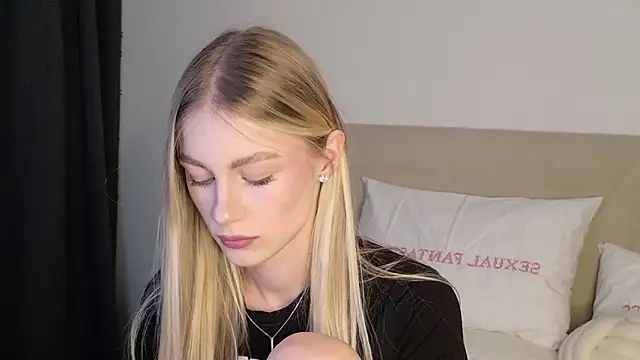 GabriellaOlsen online show from 16, 3, 2026