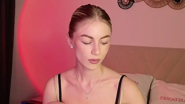 GabriellaOlsen online show from 24, 3, 2026