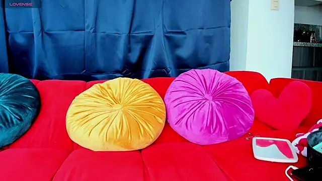 willow boobs online show from 25, 9, 2025