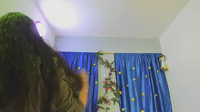 Snapshot of ShairaMarss chatting on 18, 11, 2025 ShairaMarss online show from 18, 11, 2025