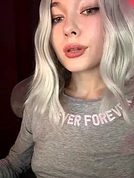 Ohmy Nora  online show from 5, 11, 2025