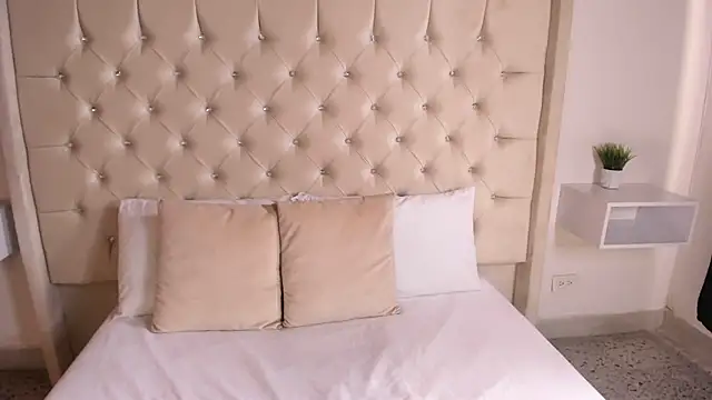 bella bloomg online show from 21, 3, 2025