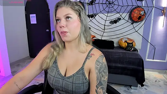 alaia greyy online show from 21, 10, 2025