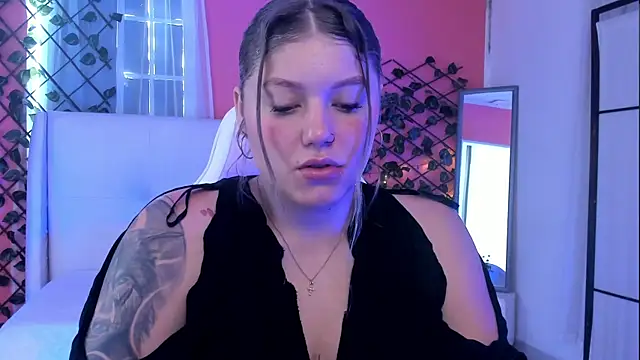 alaia greyy online show from 28, 3, 2026