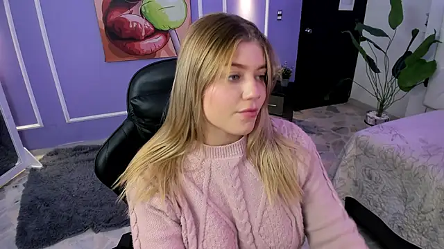 alaia greyy online show from 8, 11, 2025