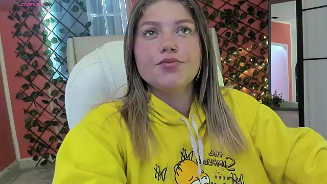 alaia greyy online show from 14, 5, 2026