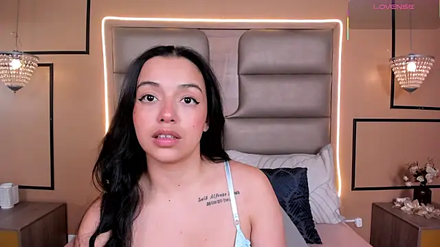 CAYLINCOLLINS online show from 11, 11, 2025