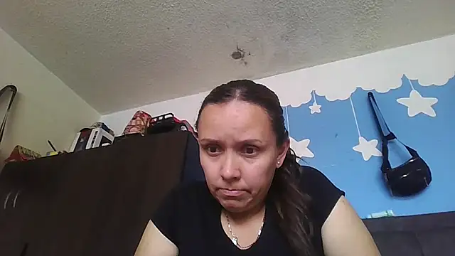 Isabella boom online show from 10, 3, 2025