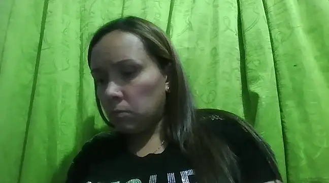 Isabella boom online show from 3, 2, 2025