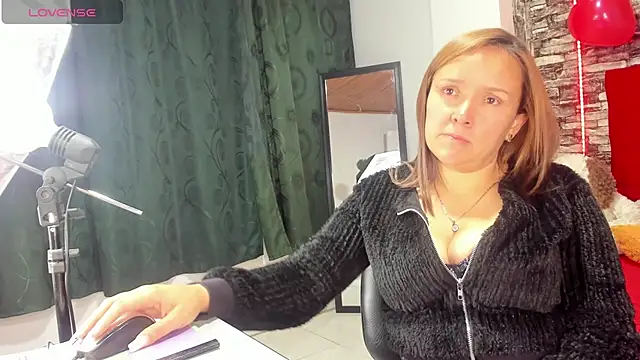 Isabella boom online show from 14, 2, 2025