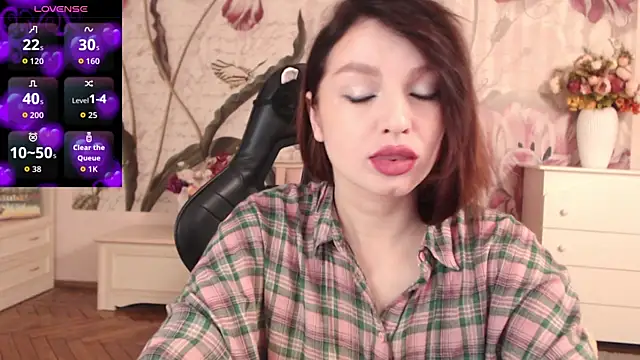 BritneyBarker online show from 3, 11, 2025