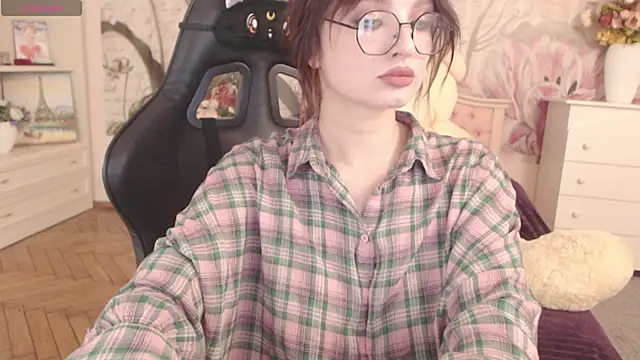 BritneyBarker online show from 26, 11, 2025