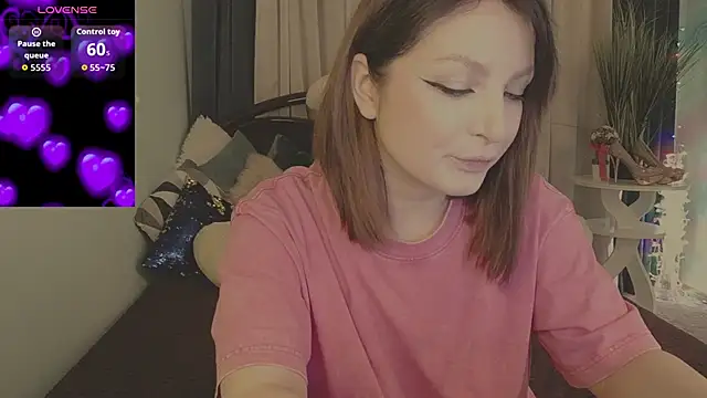 Snapshot of BritneyBarker chatting on 25, 5, 2026 BritneyBarker online show from 25, 5, 2026