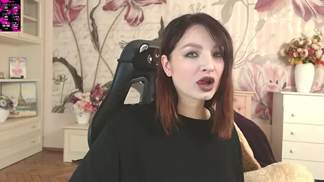 BritneyBarker online show from 30, 10, 2025