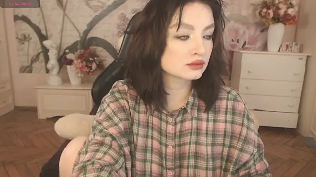 Snapshot of BritneyBarker chatting on 29, 4, 2026 BritneyBarker online show from 29, 4, 2026