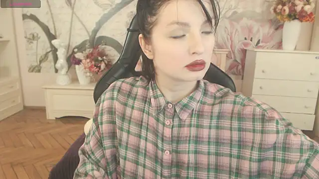 BritneyBarker online show from 19, 4, 2026