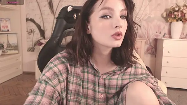 BritneyBarker online show from 16, 9, 2025