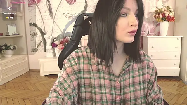 BritneyBarker online show from 13, 3, 2026