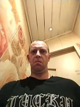 Snapshot of MaxDevilWhite chatting on 13, 9, 2025 MaxDevilWhite online show from 13, 9, 2025