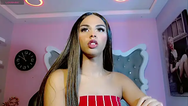 CamiiGarcia online show from 7, 3, 2025