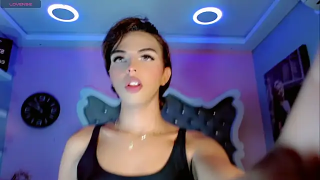 CamiiGarcia online show from 4, 3, 2025