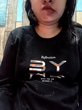 cute IndianBabe online show from 18, 12, 2025