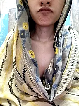 Snapshot of cute_IndianBabe chatting on 10, 10, 2025 cute IndianBabe online show from 10, 10, 2025