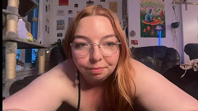 Snapshot of curvycate127 chatting on 20, 5, 2026 curvycate127 online show from 20, 5, 2026