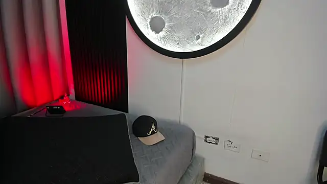 Snapshot of Martshall09 chatting on 23, 10, 2025 Martshall09 online show from 23, 10, 2025