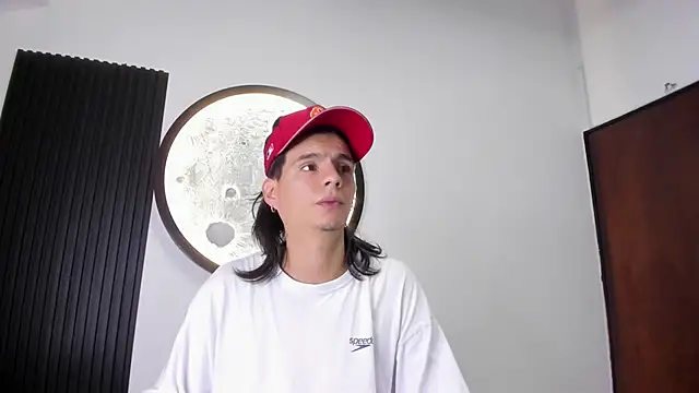 Snapshot of Martshall09 chatting on 16, 10, 2025 Martshall09 online show from 16, 10, 2025