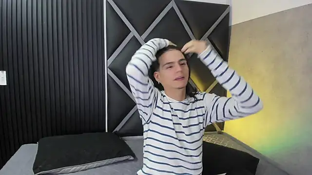 Snapshot of Martshall09 chatting on 28, 10, 2025 Martshall09 online show from 28, 10, 2025