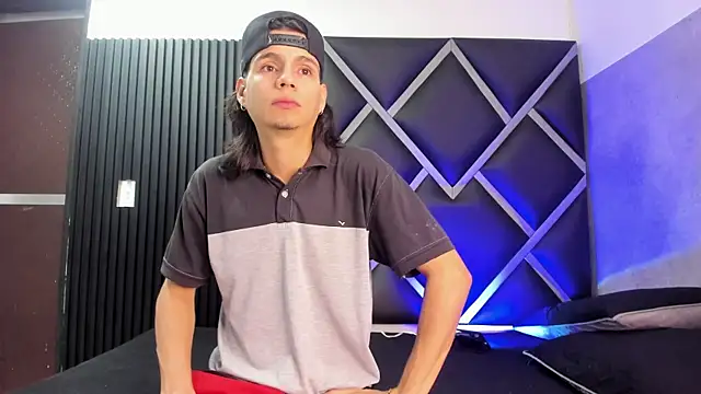 Snapshot of Martshall09 chatting on 27, 10, 2025 Martshall09 online show from 27, 10, 2025