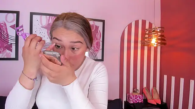 Lannajansen online show from 14, 10, 2025