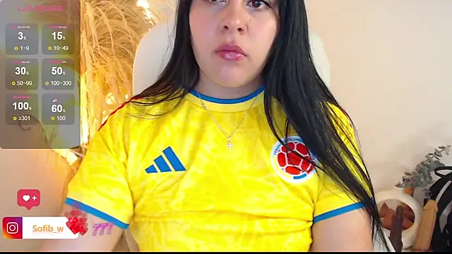Snapshot of Sofi_BBW chatting on 23, 6, 2026 Sofi BBW online show from 23, 6, 2026